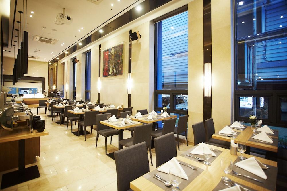 On City Hotel Чхонан Экстерьер фото